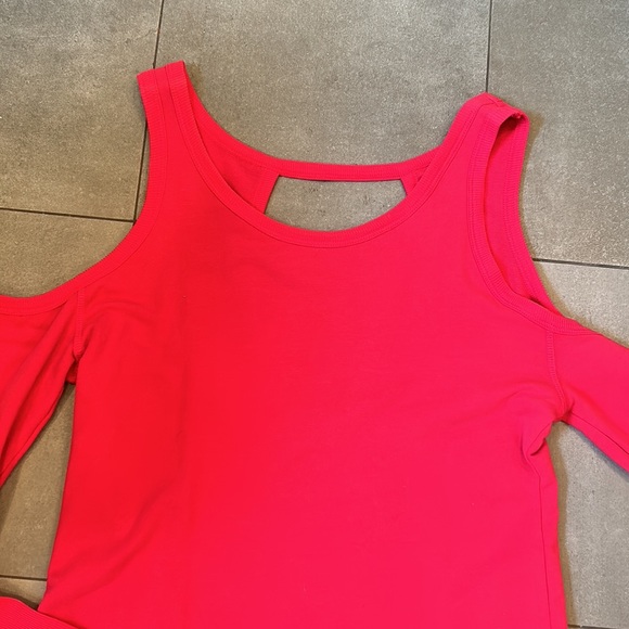 Splits59 Cold Shoulder Long Sleeve Top - Picture 5 of 11